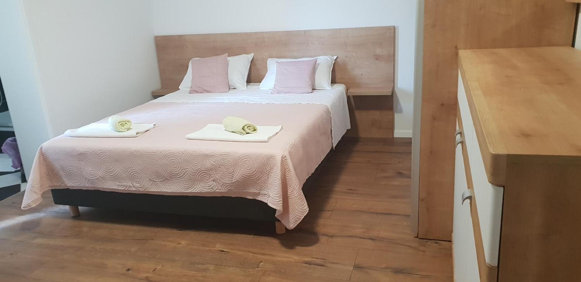 Kuca Pecine Panzió Metajna Kültér fotó